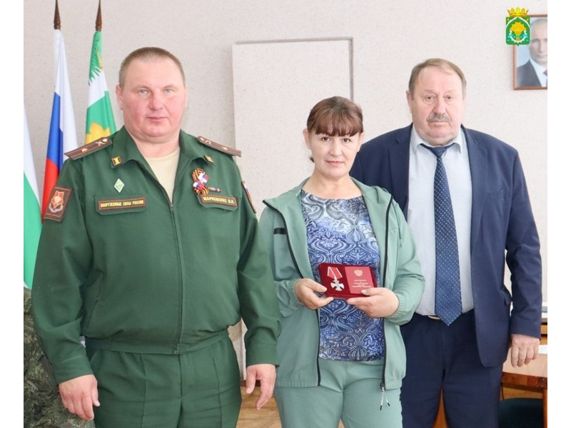 В Администрации округа состоялась церемония передачи государственных наград.