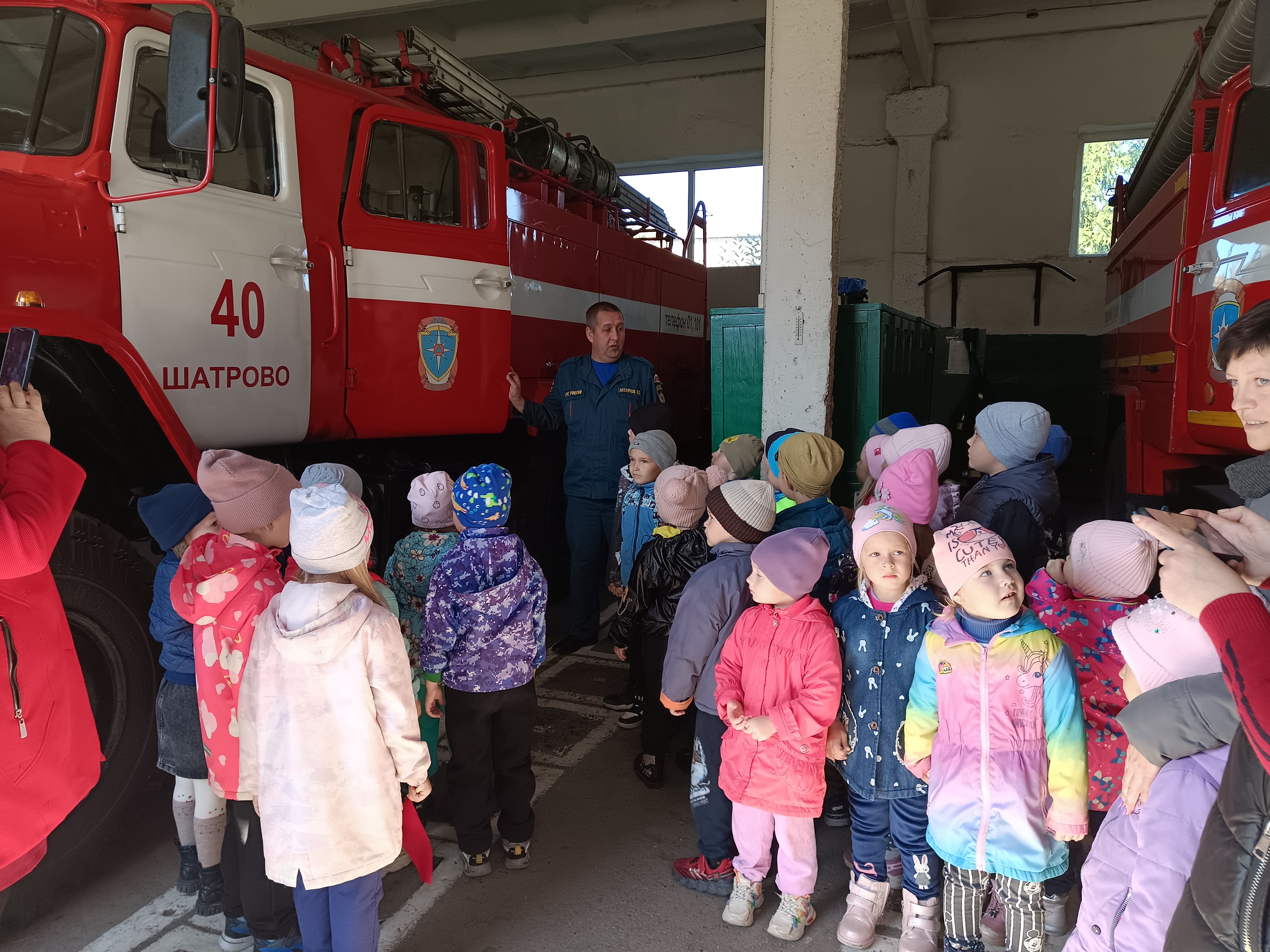 Неделя безопасности прошла интересно и познавательно для малышей Шатровского детского сада.