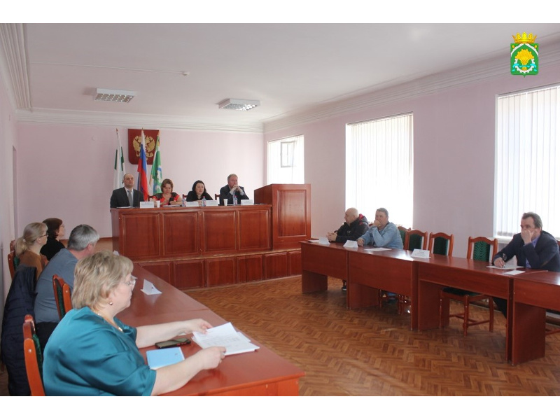 19 апреля состоялось заседание расширенного Совета по улучшению инвестиционного климата и развитию предпринимательства в Шатровском муниципальном округе с участием представителей Инвестиционного агентства Курганской области.