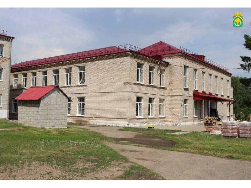 При поддержке Губернатора Курганской области Вадима Шумкова в рамках федеральной программы «Модернизация школьных систем образования» в Шатровской школе ведётся капитальный ремонт.