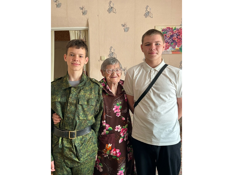 ПАТРИОТИЧЕСКАЯ АКЦИЯ "ПОЗДРАВЬ ВЕТЕРАНА С ДНЕМ ПОБЕДЫ!".