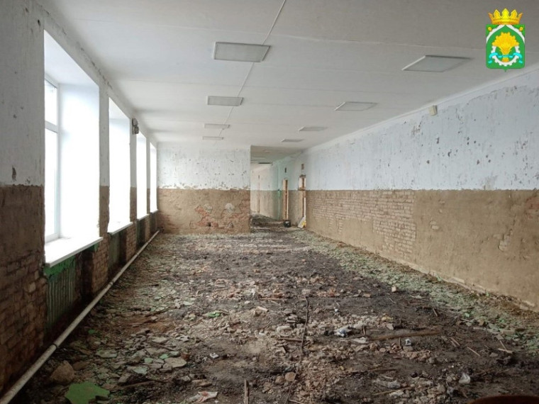 В Мехонской и Самохваловской школах приступили к капитальному ремонту зданий.