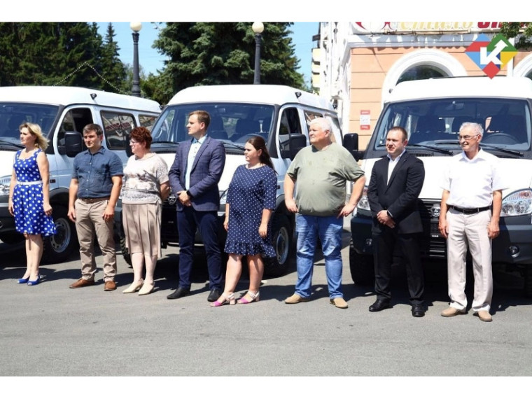 Курганские медучреждения получили очередную партию служебных автомобилей. Курганские медучреждения получили очередную партию служебных автомобилей.
