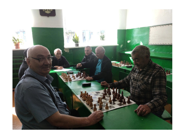 12 августа в Шатровской ДЮСШ прошли соревнования по шахматам, посвящённые дню физкультурника.