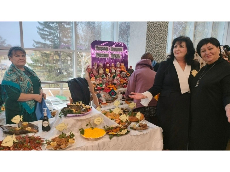 Наши женщины в Кургане. Наши женщины в Кургане.