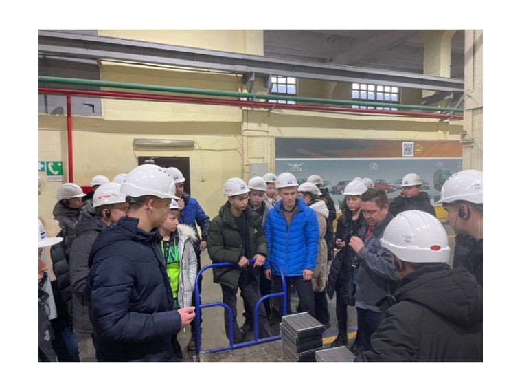 17 ноября учащиеся 7-8 классов Шатровской школы посетили производство АО "ШААЗ".