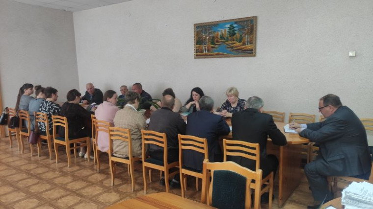 С аппаратного совещания у Главы Шатровского муниципального округа 4 июля. С аппаратного совещания у Главы Шатровского муниципального округа 4 июля.