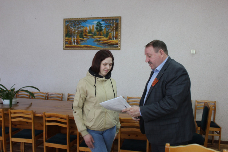 В мае еще одним счастливым обладателем ключей от квартиры, из числа детей-сирот и детей оставшихся без попечения родителей стало больше. В мае еще одним счастливым обладателем ключей от квартиры, из числа детей-сирот и детей оставшихся без попечения родителей стало больше.