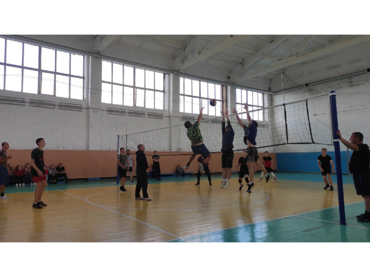 Фестиваль спорта в Шатрово. Участие в соревнованиях принимают спортсмены со всего округа. Фестиваль спорта в Шатрово. Участие в соревнованиях принимают спортсмены со всего округа.