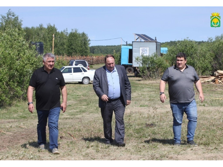 Департаментом агропромышленного комплекса Курганской области подведены итоги конкурса по предоставлению из областного бюджета грантов в форме субсидий на создание и развитие крестьянских (фермерских) хозяйств до 4 млн рублей. Департаментом агропромышленного комплекса Курганской области подведены итоги конкурса по предоставлению из областного бюджета грантов в форме субсидий на создание и развитие крестьянских (фермерских) хозяйств до 4 млн рублей.