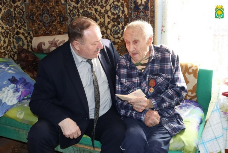 В Шатровском округе продолжается серия торжественных вручений юбилейных медалей «80 лет Победы в Великой Отечественной войне» труженикам тыла. В Шатровском округе продолжается серия торжественных вручений юбилейных медалей «80 лет Победы в Великой Отечественной войне» труженикам тыла.