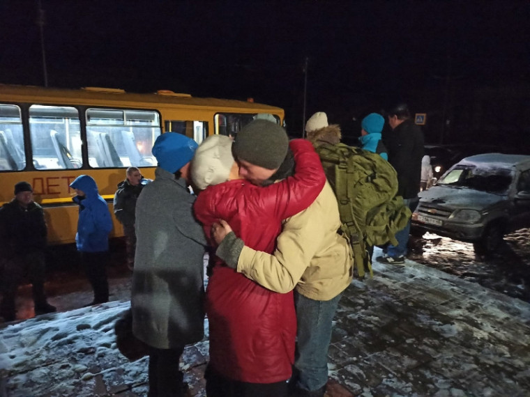 Сегодня из Шатровского муниципального округа отправили первых военнослужащих в рамках частичной мобилизации, объявленной нашим Президентом. Сегодня из Шатровского муниципального округа отправили первых военнослужащих в рамках частичной мобилизации, объявленной нашим Президентом.