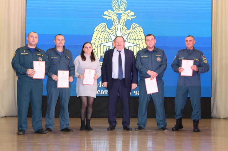 Свой 80-летний юбилей 1 декабря торжественно отпраздновал коллектив 40-й пожарно-спасательной части Шатровского муниципального округа.