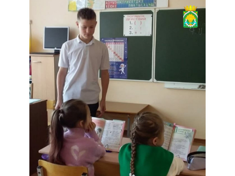 Самый долгожданный день в жизни каждого школьника – это День самоуправления, когда учителя отдают свои бразды правления учащимся. Самый долгожданный день в жизни каждого школьника – это День самоуправления, когда учителя отдают свои бразды правления учащимся.