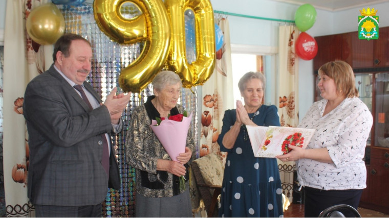 90-летний юбилей Марии Григорьевны Утюпиной.