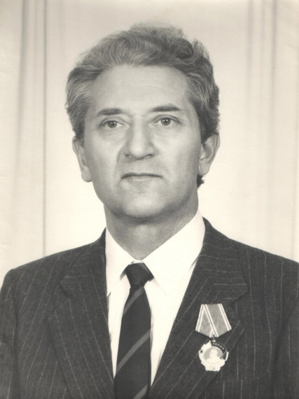 Рассказ об Ивлиеве Евгении Ивановиче, директоре Шатровской средней школы с 1958 года по 1989 год.