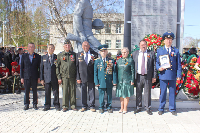9 мая, в Великий праздник День Победы, Шатровский муниципальный округ посетили ветераны Федеральной службы безопасности Российской Федерации, члены совета ветеранов Управления ФСБ по Курганской области.