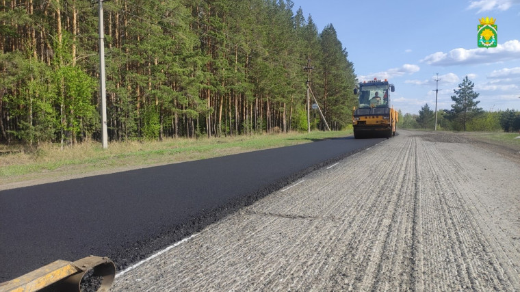 В рамках Государственной программы Курганской области &quot;Развитие автомобильных дорог&quot; в с.Шатрово приступили к ремонту автомобильных дорог.