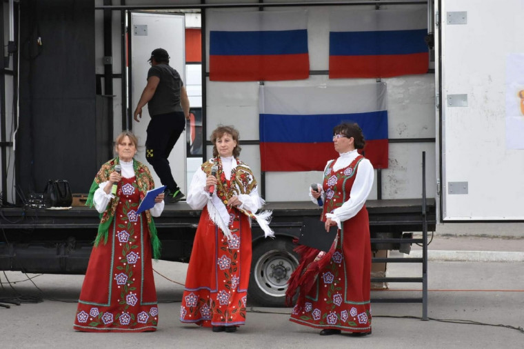 Фестиваль национальных культур народов, проживающих на территории Шатровского муниципального округа «Самоварфест».