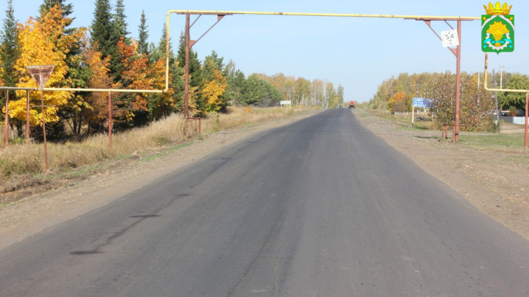 В Шатрово завершили ремонт дорожного полотна по улицам Собенина, С.Чекалина (выезд на Самохвалово), частично на улицах Кирова и Федосеева. Запустили освещение по улицам Заводская, Жукова и Собенина.