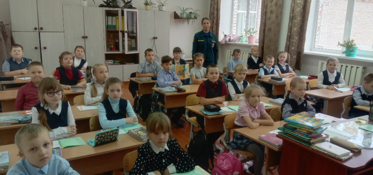 Дети познакомились с гражданской обороной России.