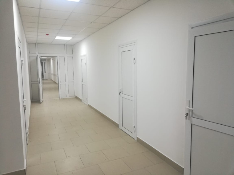 В стационаре Шатровской центральной районной больницы завершили капитальный ремонт коридора.