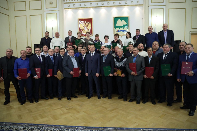 24 ноября в Правительстве Курганской области прошло чествование лучших сотрудников агропромышленного комплекса.